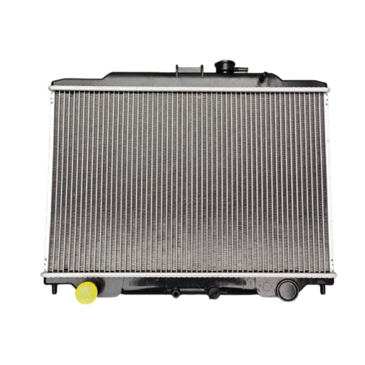 หม้อน้ำ Nissan E25 ZD30